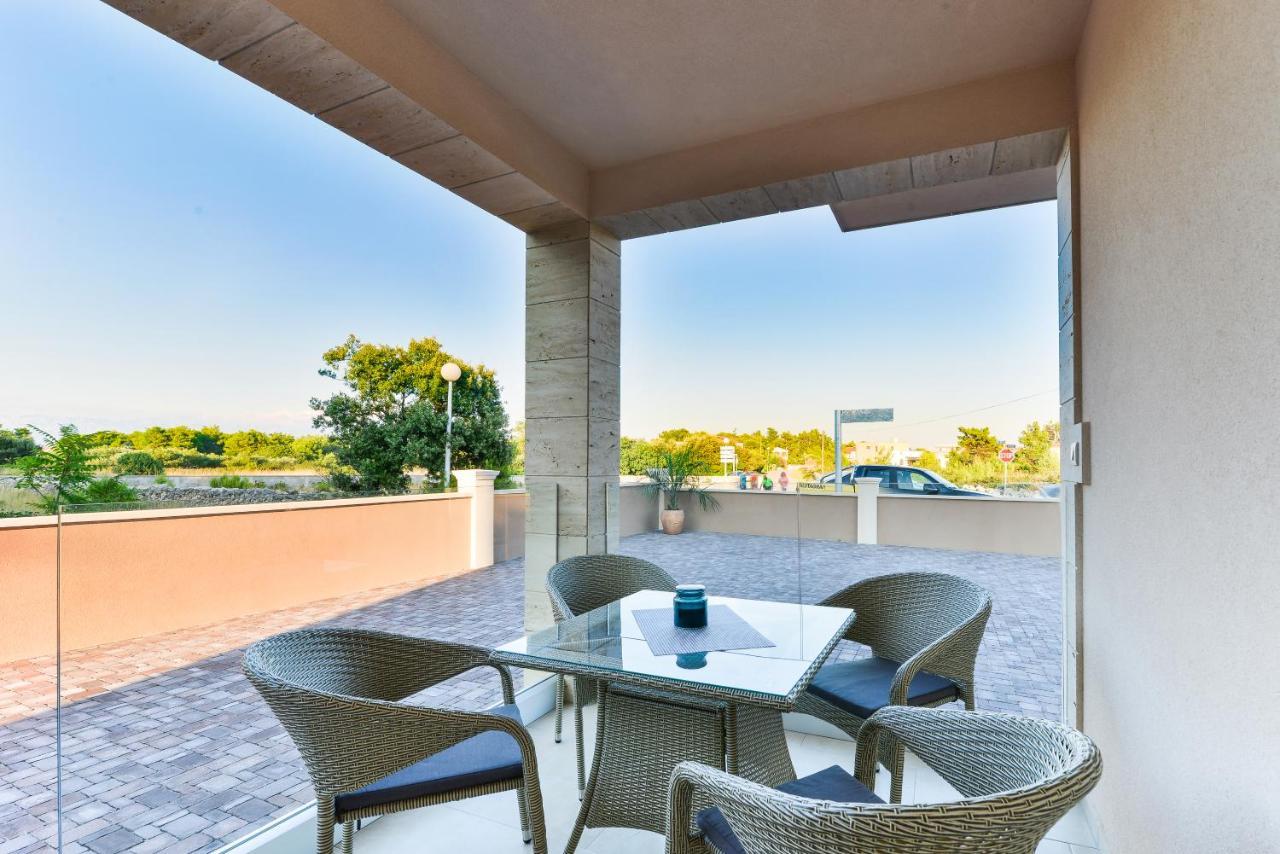 Apartmani Velic Vir Ngoại thất bức ảnh